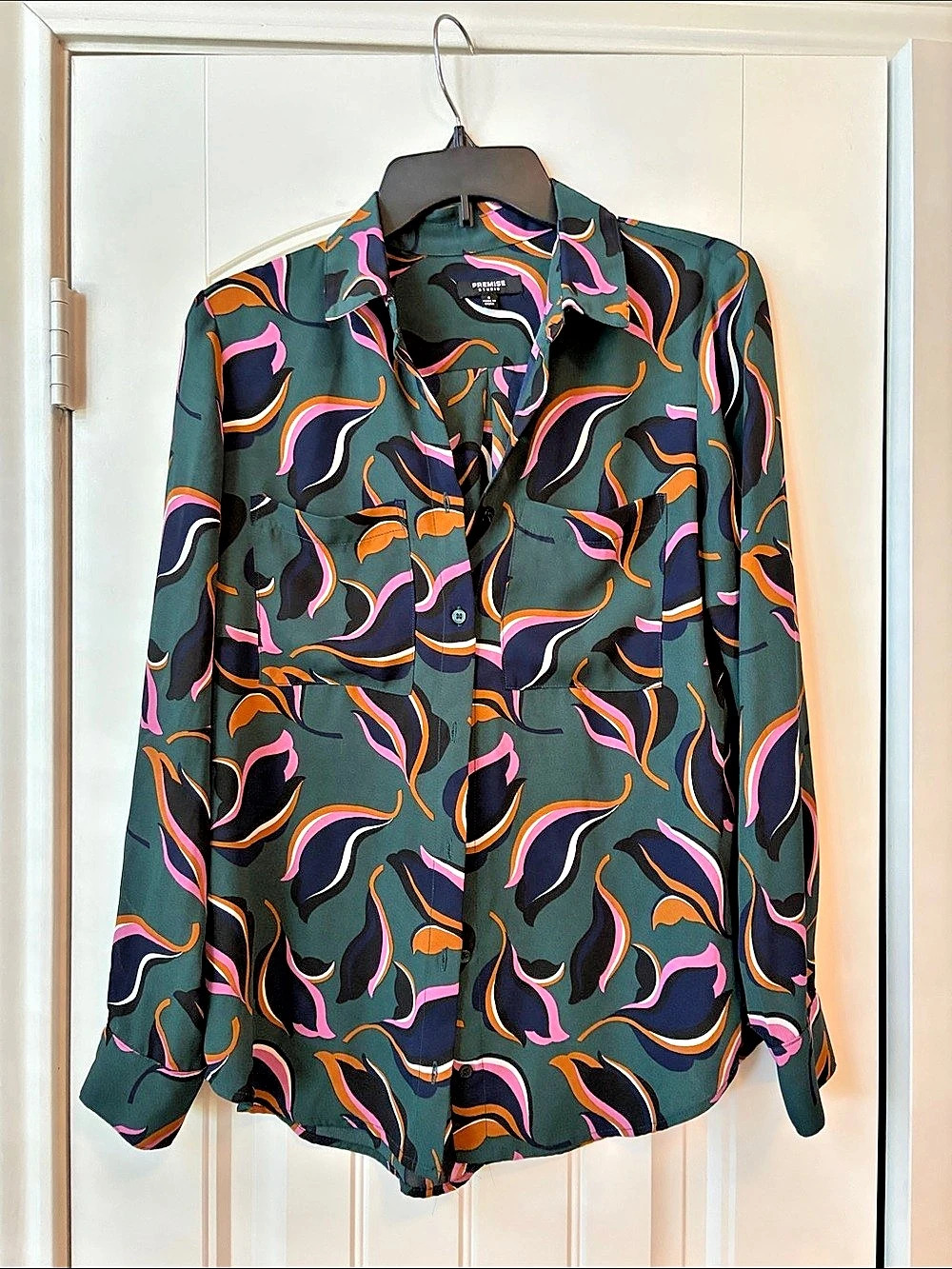 Premise Studio Abstract Button Front Blouse in Green & Pink Size Small